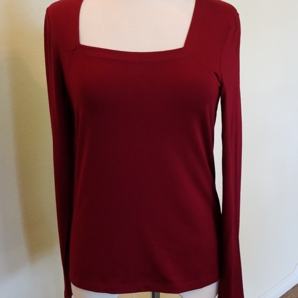 SQUARE NECK T